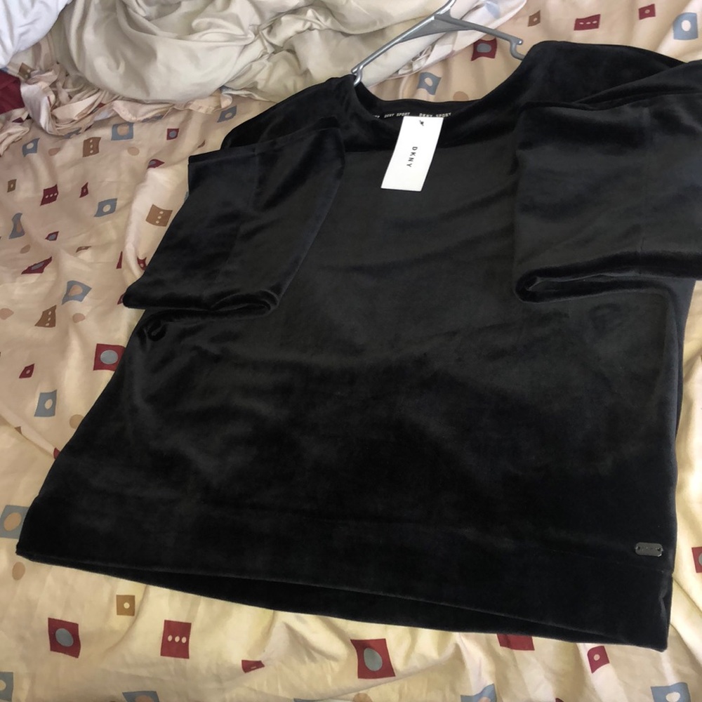 🔥🔥🔥BNWT DKNY Valore sweater